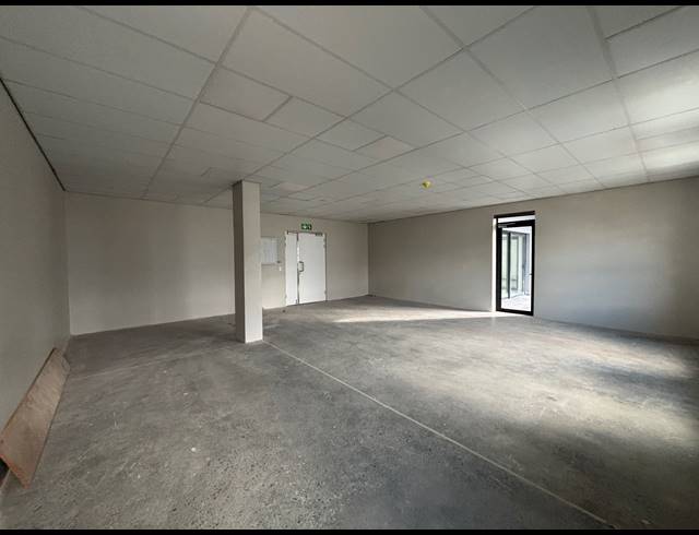 91M² MEDICAL SUITE TO LET IN PAARDEVLEI
